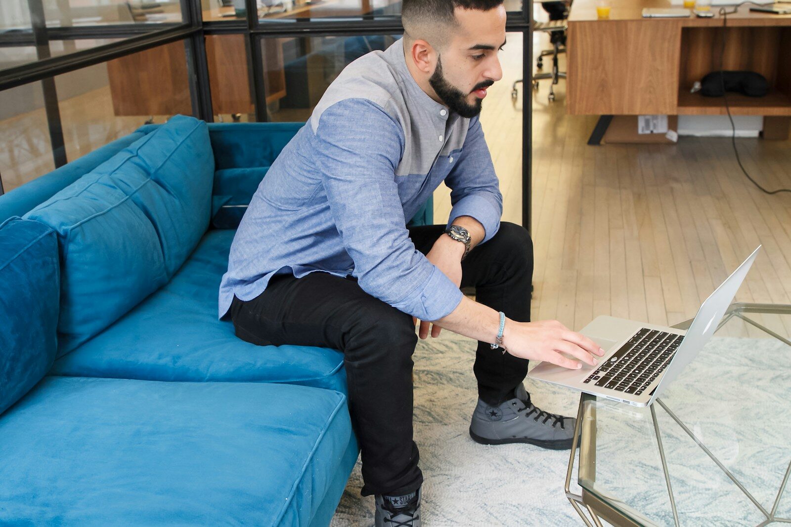 emploi restauration — CV serveur sans diplôme : comment faire la différence